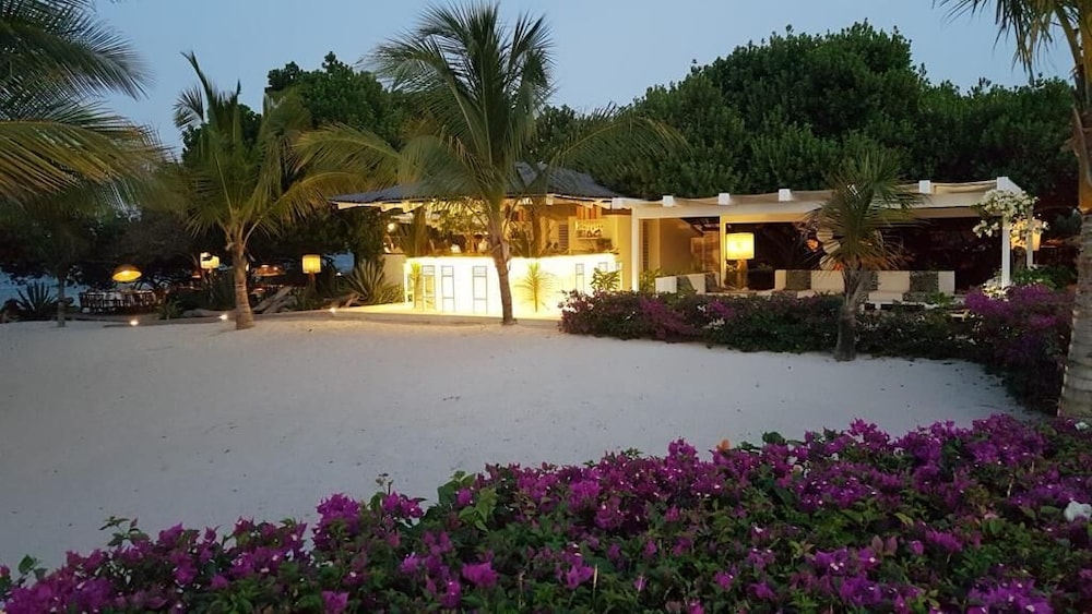 Leopard Point Luxury Beach Resort & Spa 2/52
