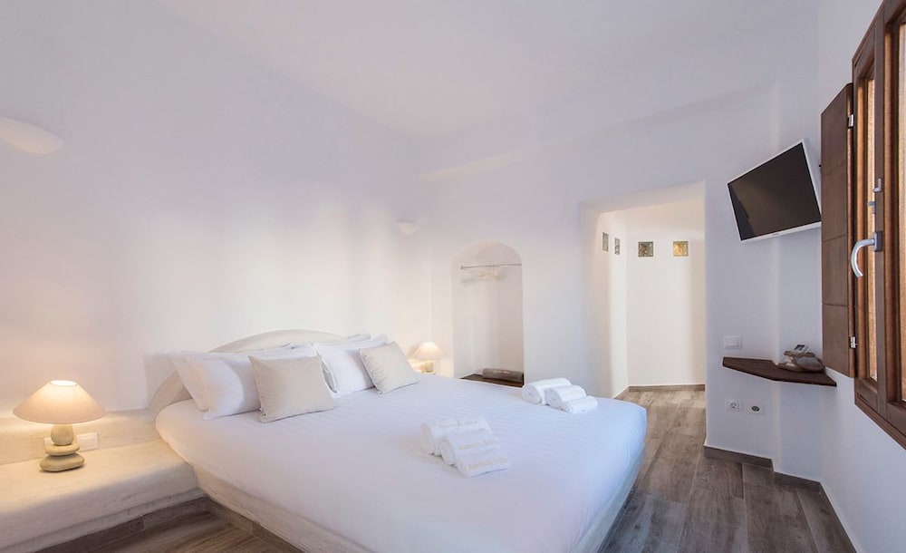 Anemi House & Villas 16/100