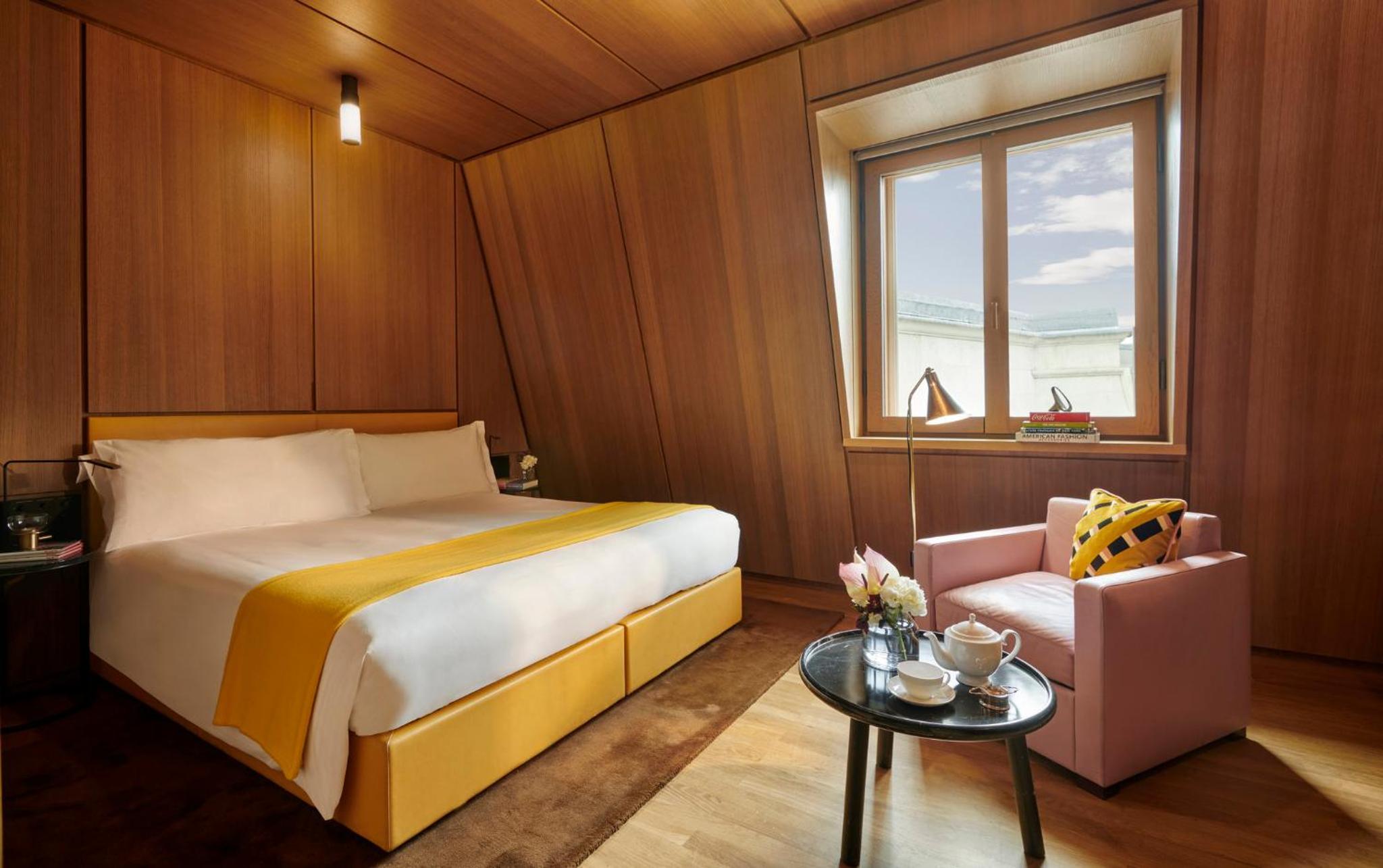 Loft, Suite, Queen Bed, Sofa