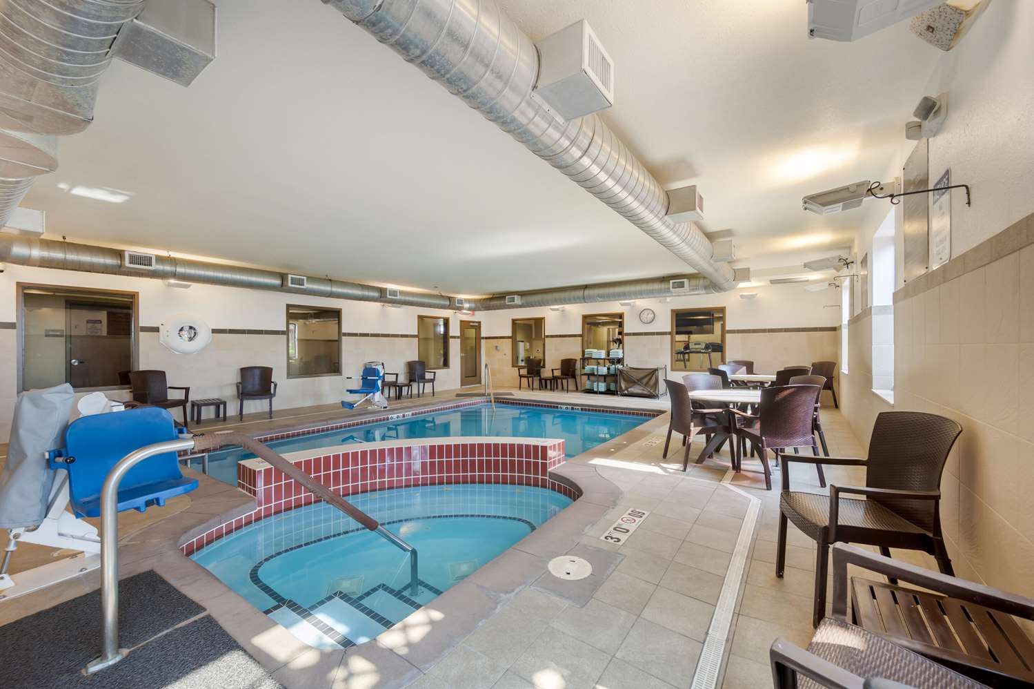 Comfort Inn & Suites Cheyenne, WY 24/41