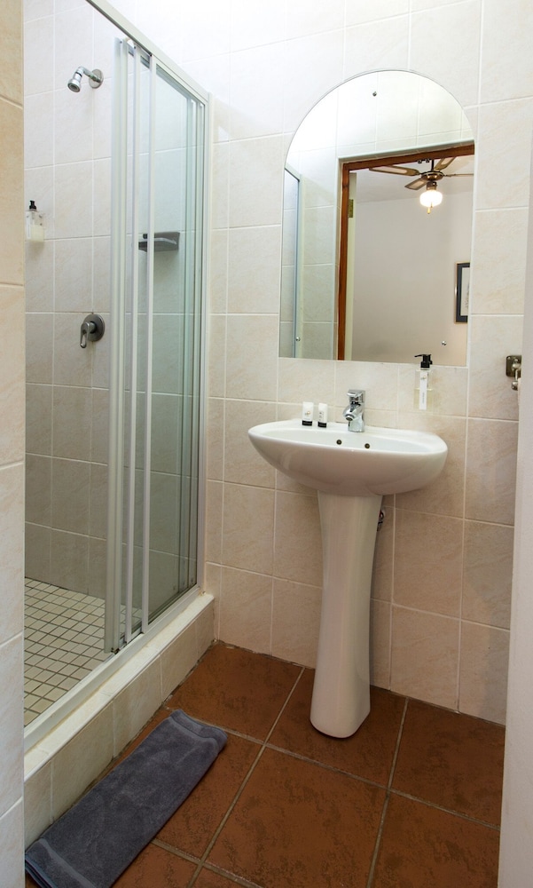 Storms River Guest Lodge 47/49
