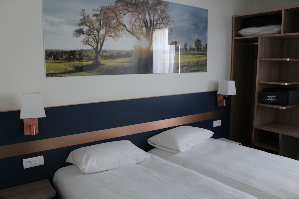 K Hotel 8/49