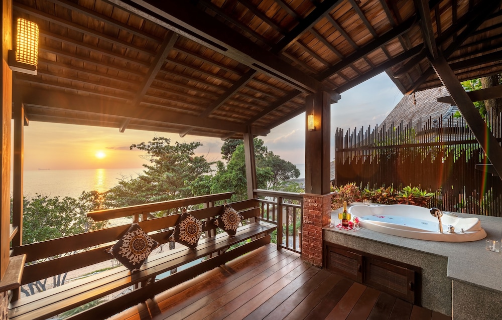 Nirvana Beach Resort and Spa 24/50