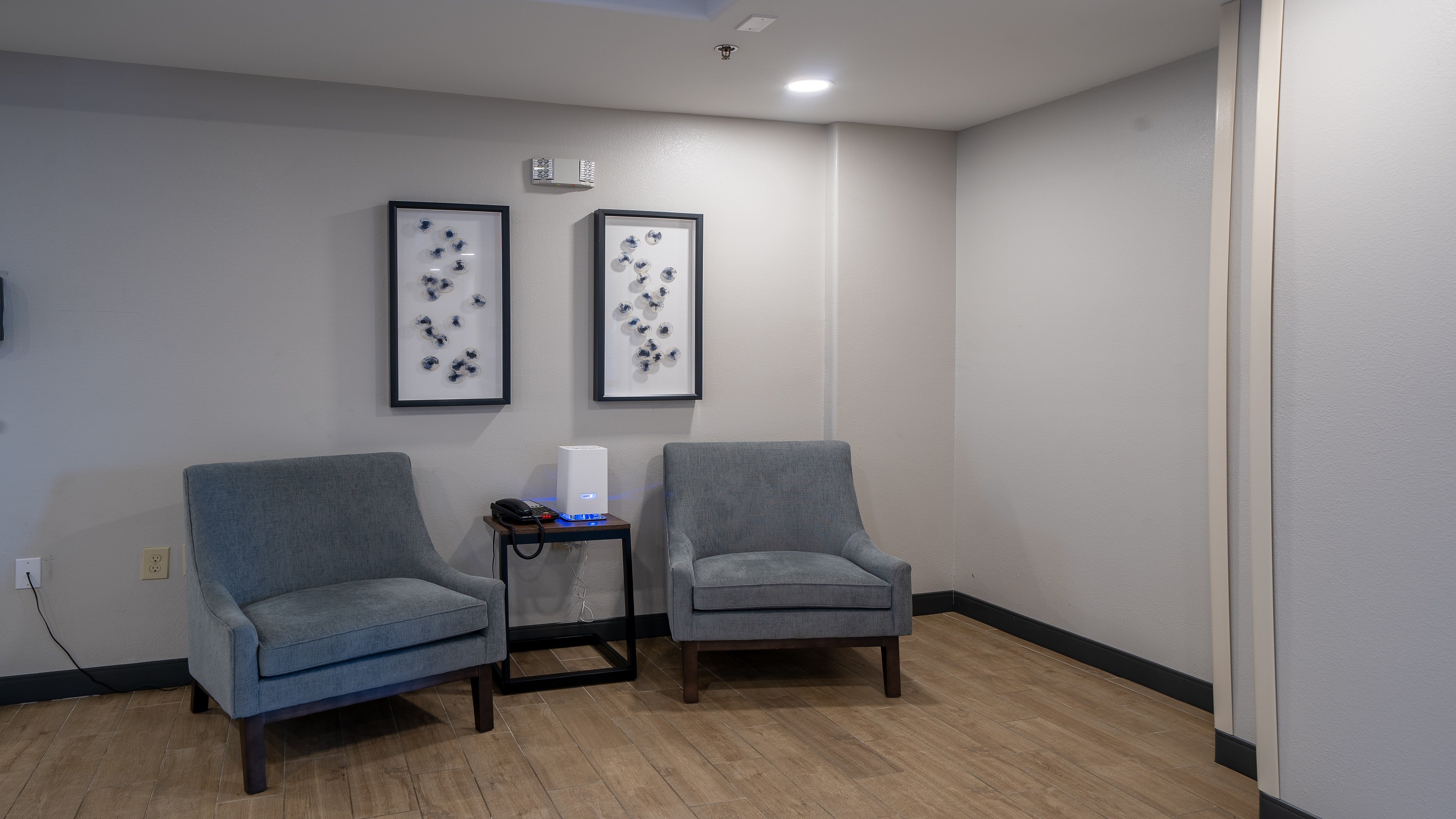 CANDLEWOOD SUITES BAYTOWN 33/58