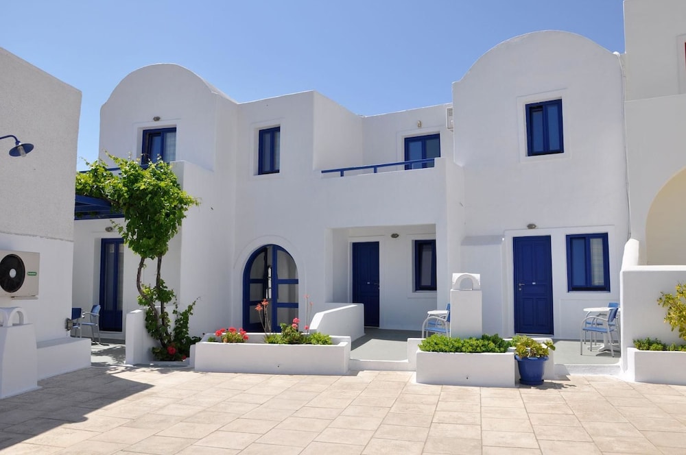 Olympic Villas 48/50