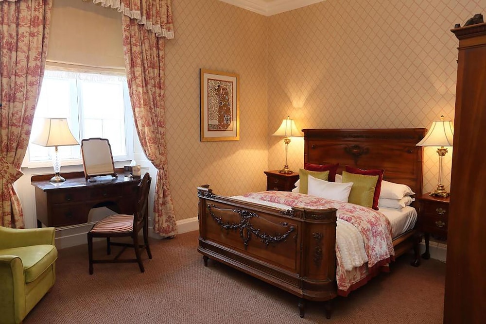 Rowton Castle Hotel 7/50