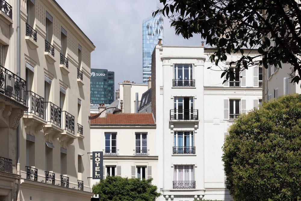 HOTEL CHARLEMAGNE 11/53