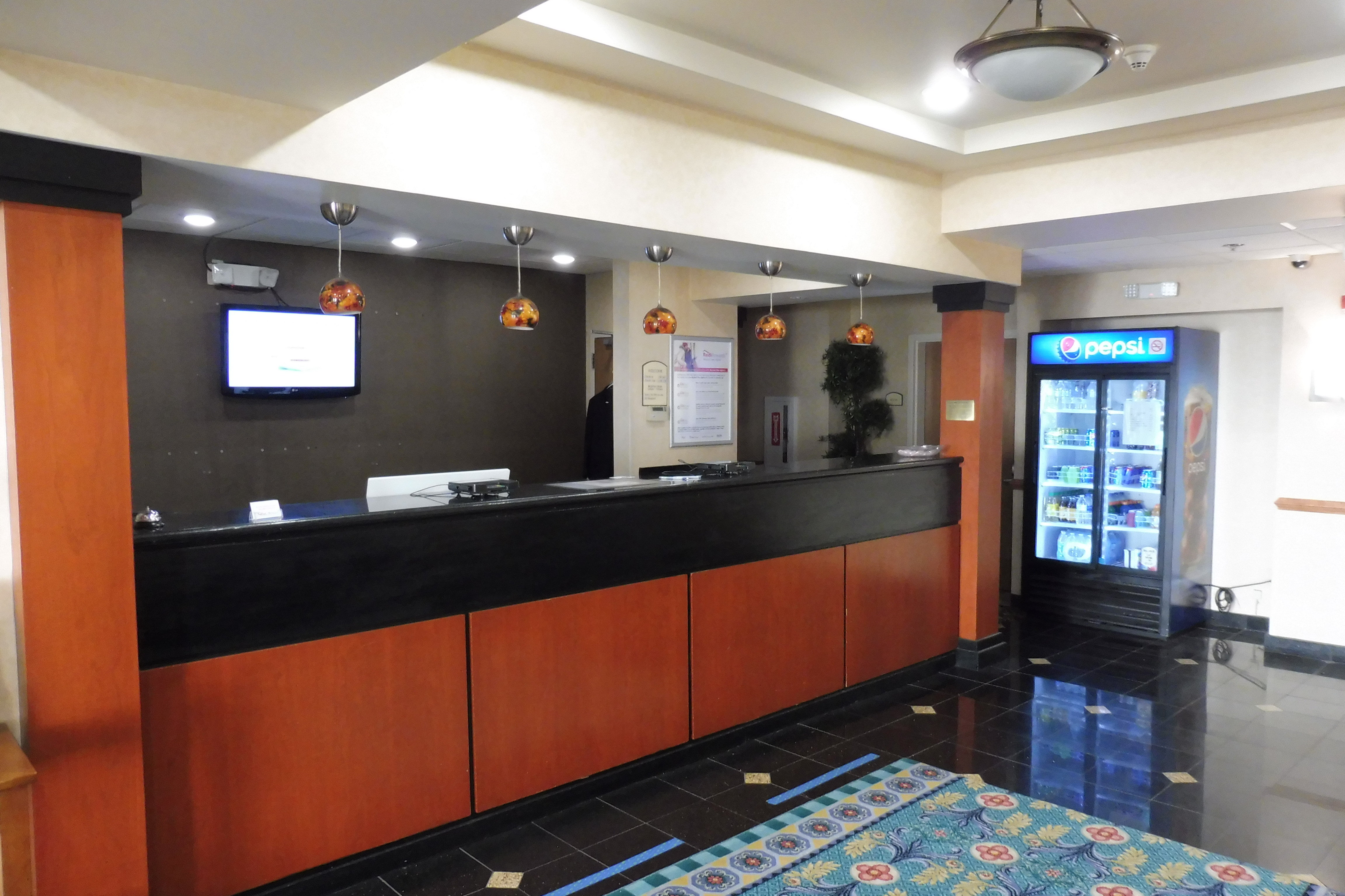 Red Roof Inn & Suites Galloway 1/3