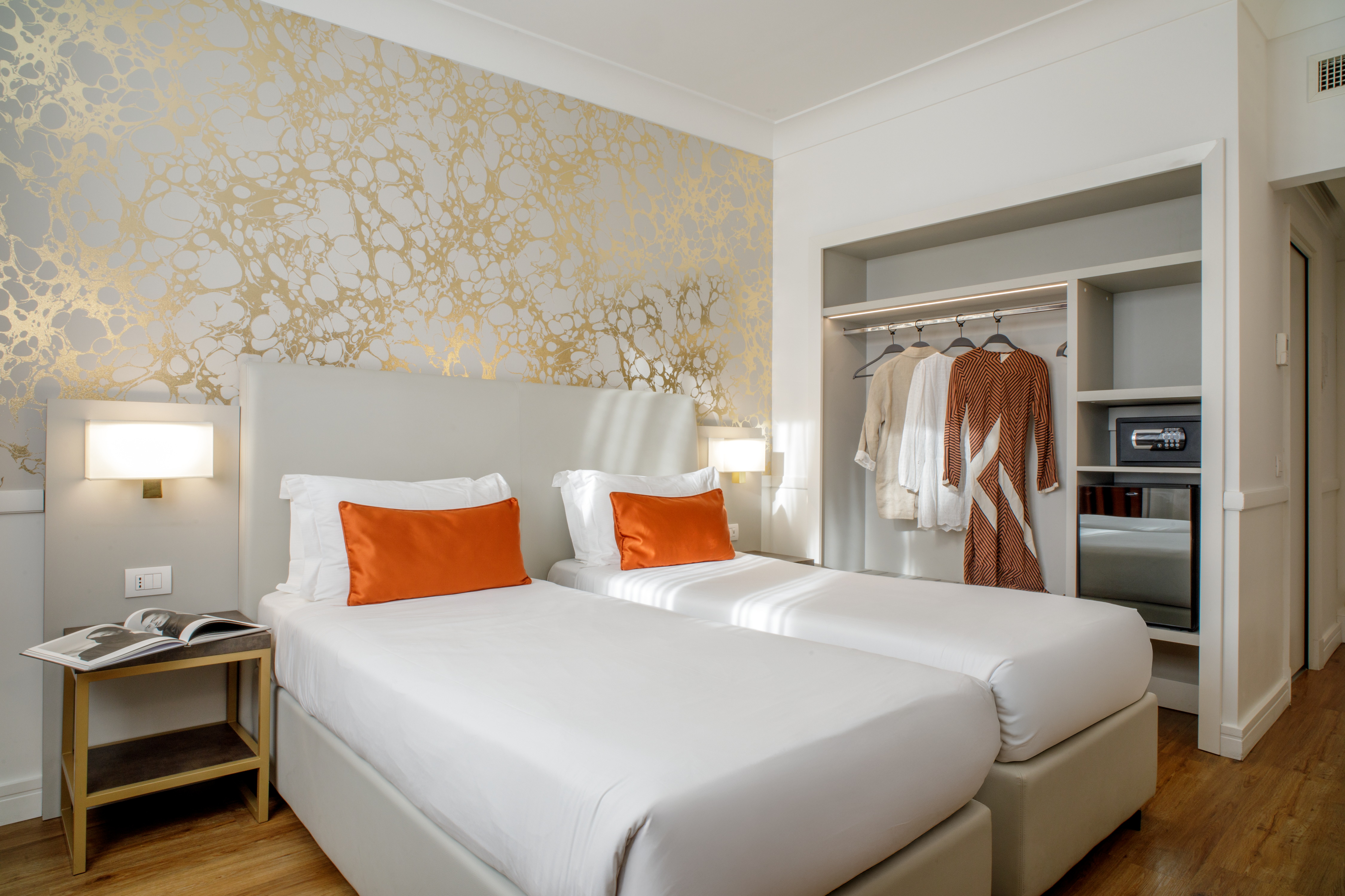 Omnia, Classic, Twin Beds