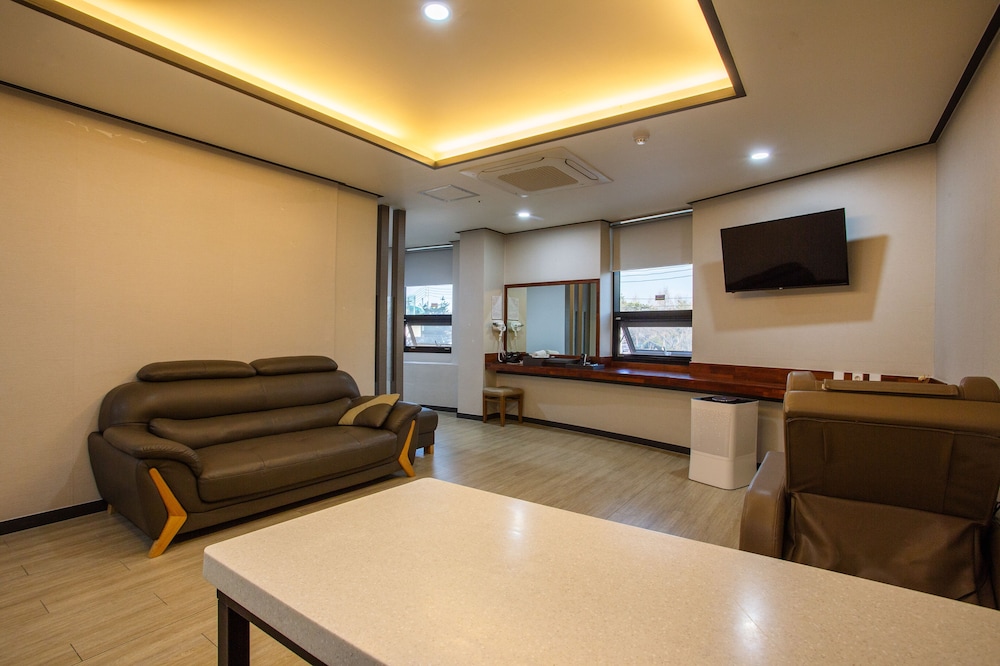 Hotel Gongjicheon 32/50