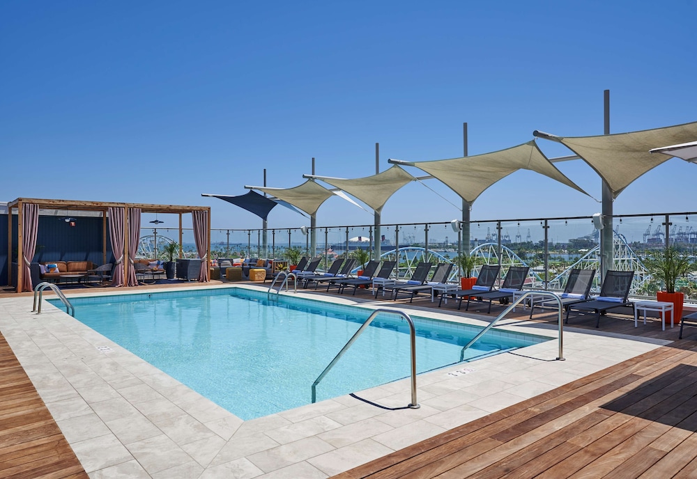 Hyatt Centric the Pike Long Beach 54/59
