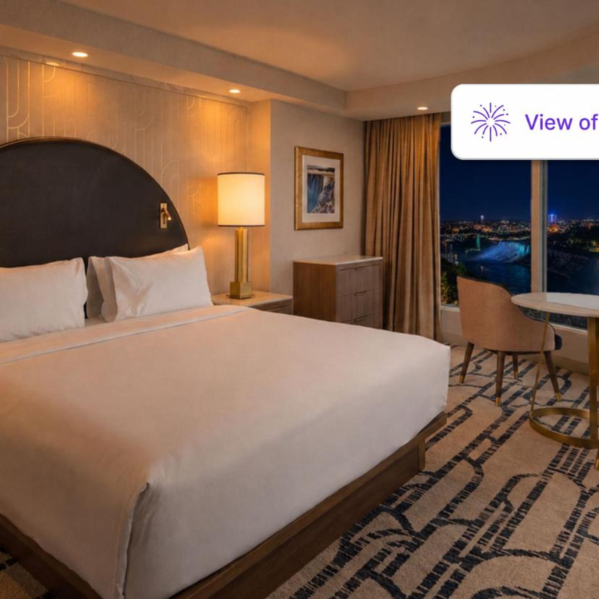 2 Rooms, Premium, Suite, 1 King and 2 Queen Beds, Falls View, Sofa