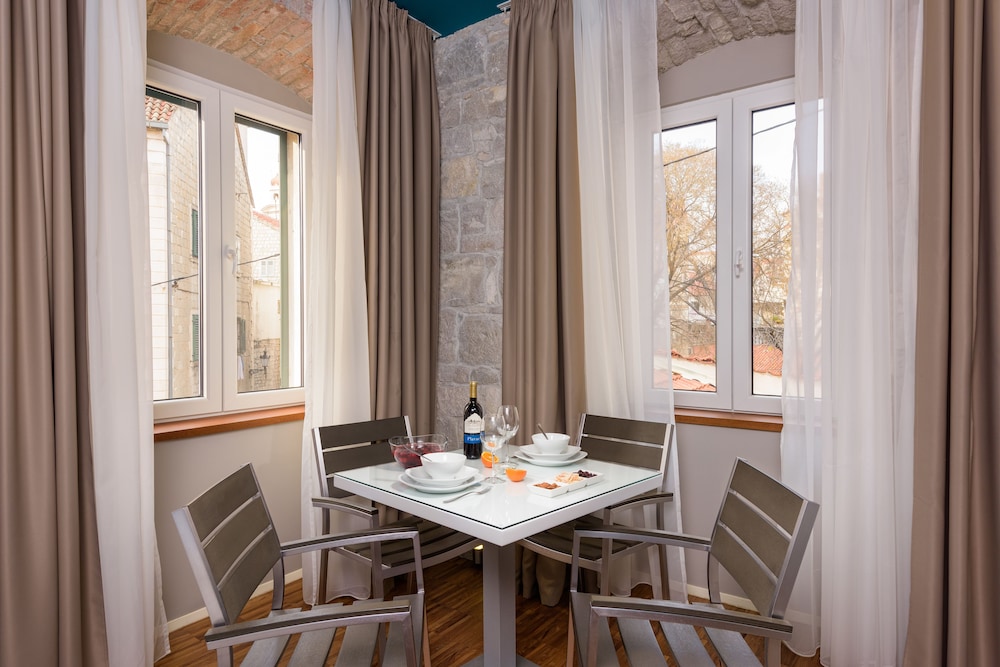 Riva Luxury Rooms 63/79