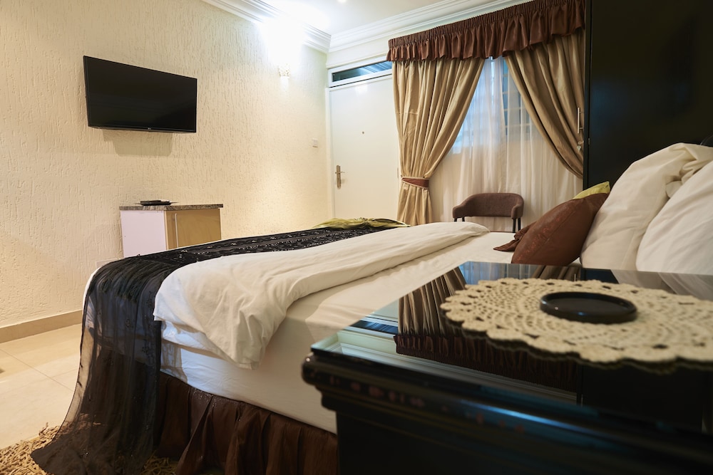 The Ritzz Exclusive Guest House 41/49