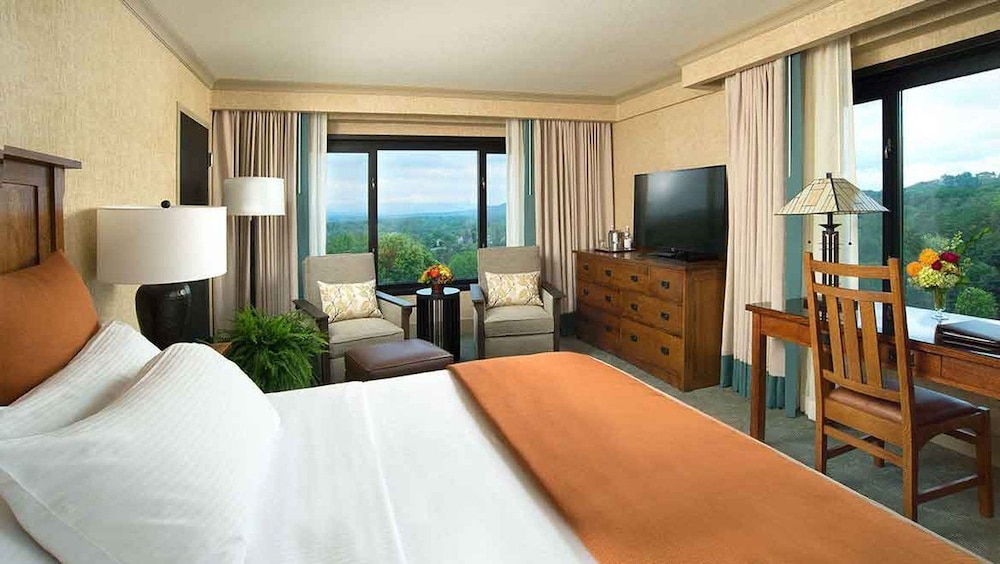 The Omni Grove Park Inn 11/77