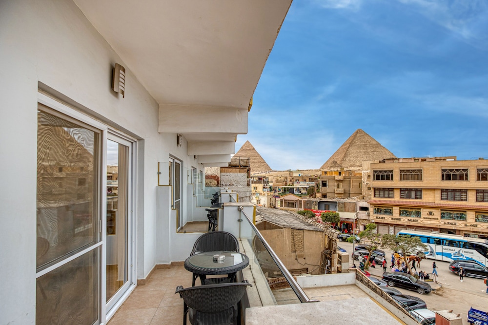 Mamlouk Pyramids Hotel 61/68