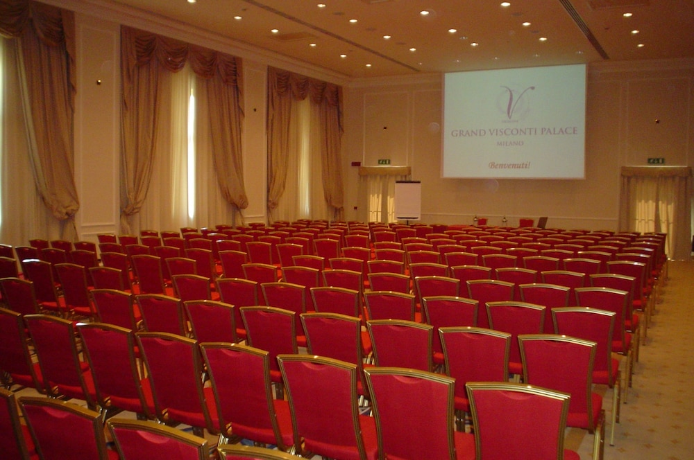 Grand Visconti Palace Hotel 67/75