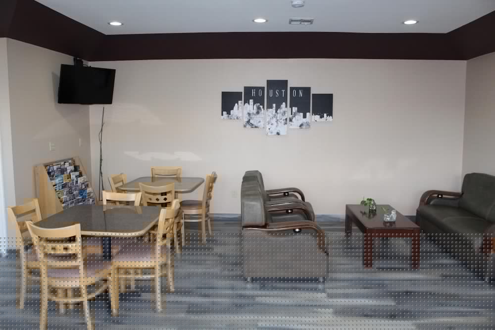 Sapphire Inn Suites 48/58
