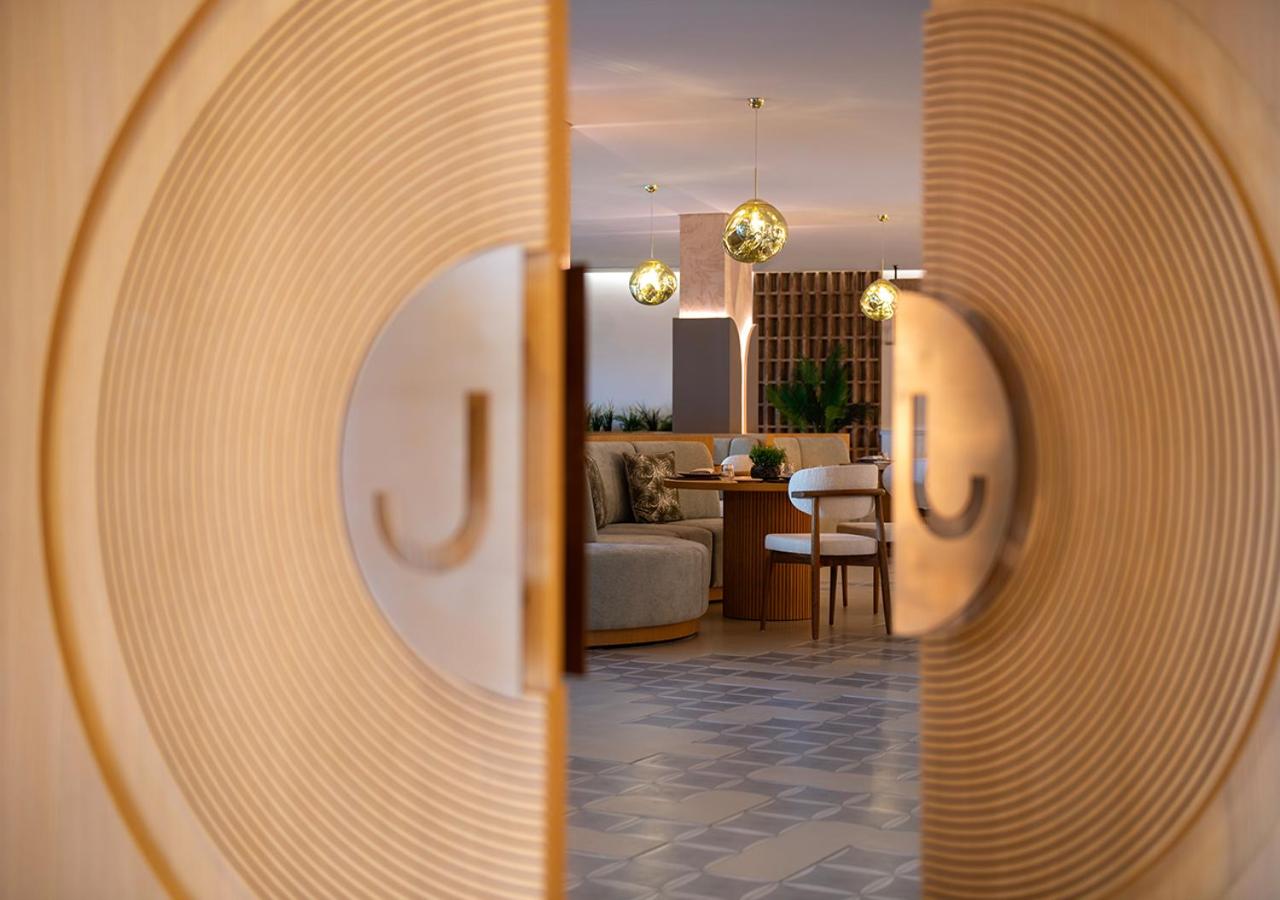 Ray Hotel Kuwait 37/63