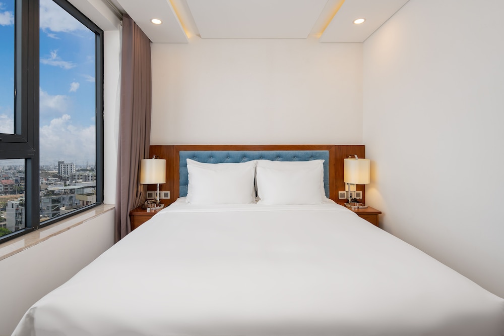 2 BEDROOMS, PREMIER, APARTMENT