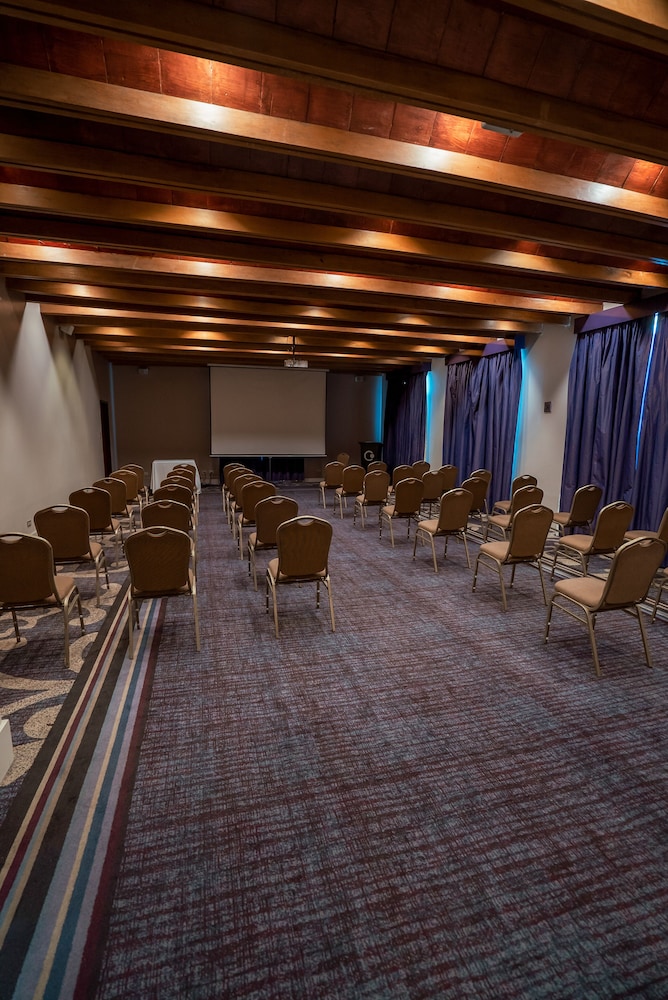 Hotel Costa del Sol Trujillo Centro 60/66