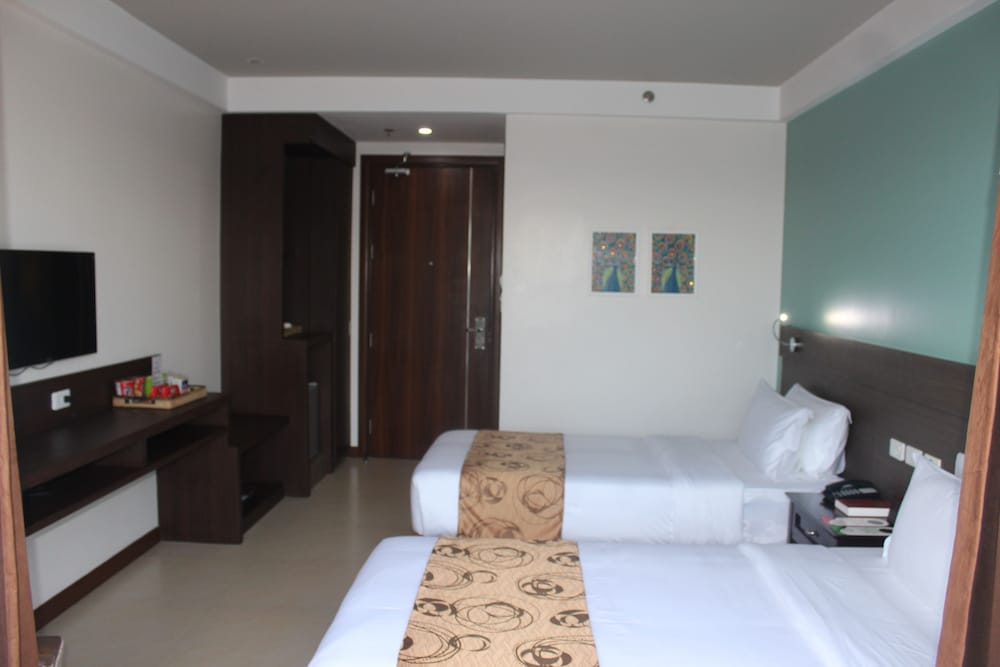 DELUXE, TWIN BEDS