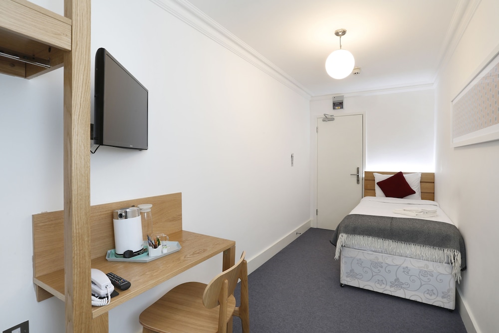 PRINCE WILLIAM HOTEL 27/55