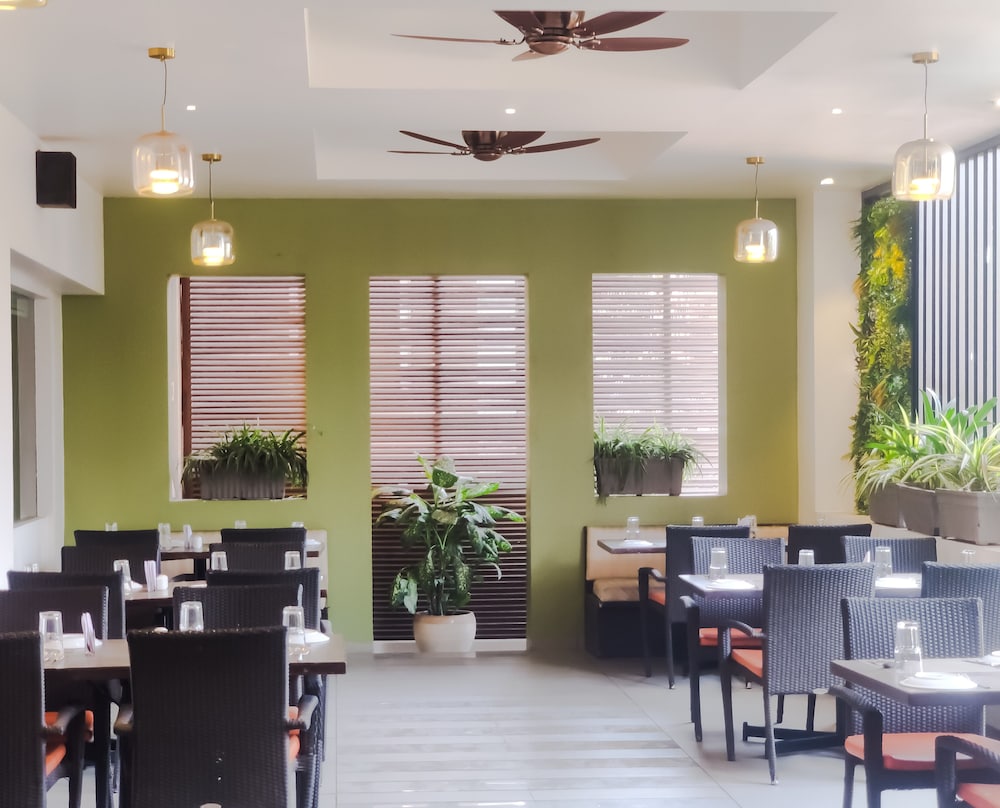 Citrus Hotels Kolhapur 17/25