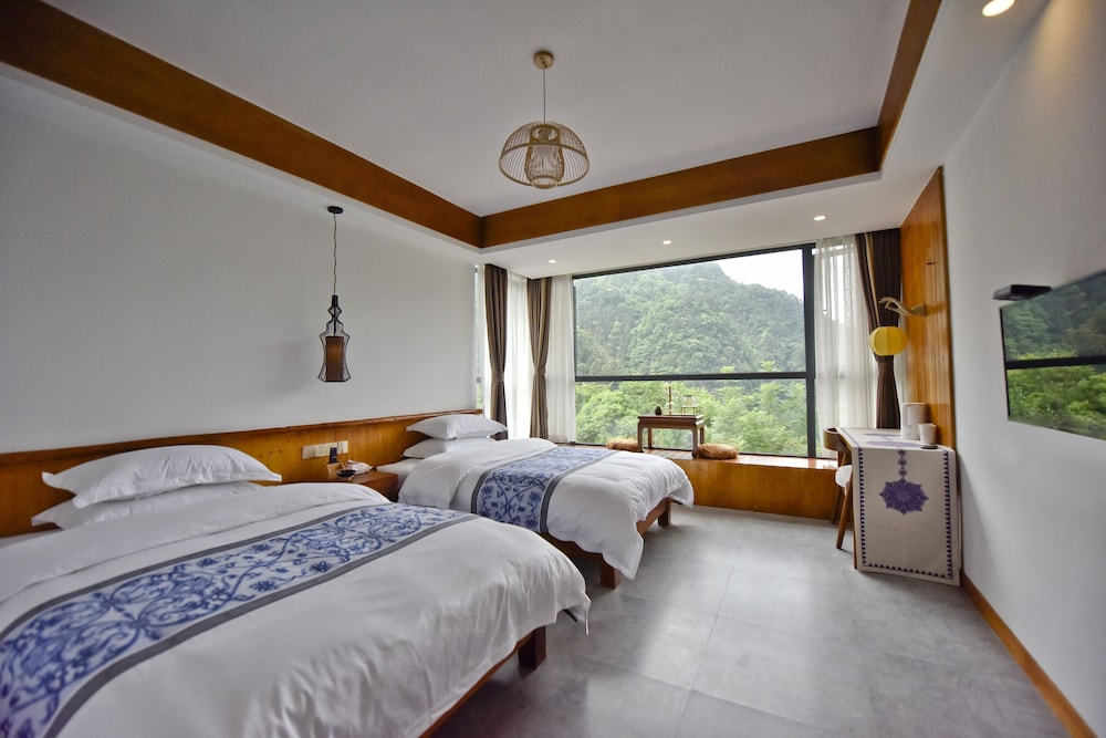 SUPERIOR, TWIN BEDS