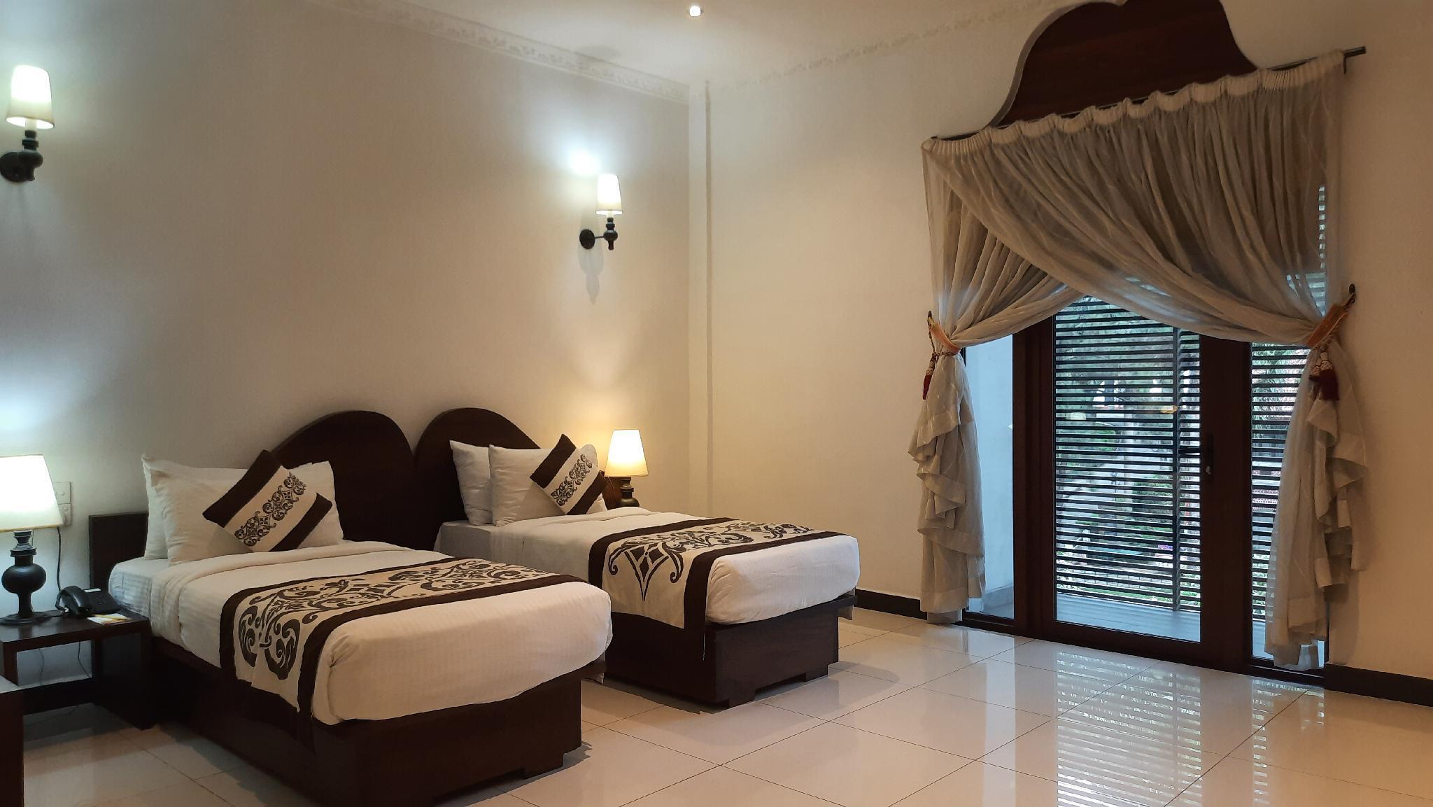 Royal Kandyan 9/24
