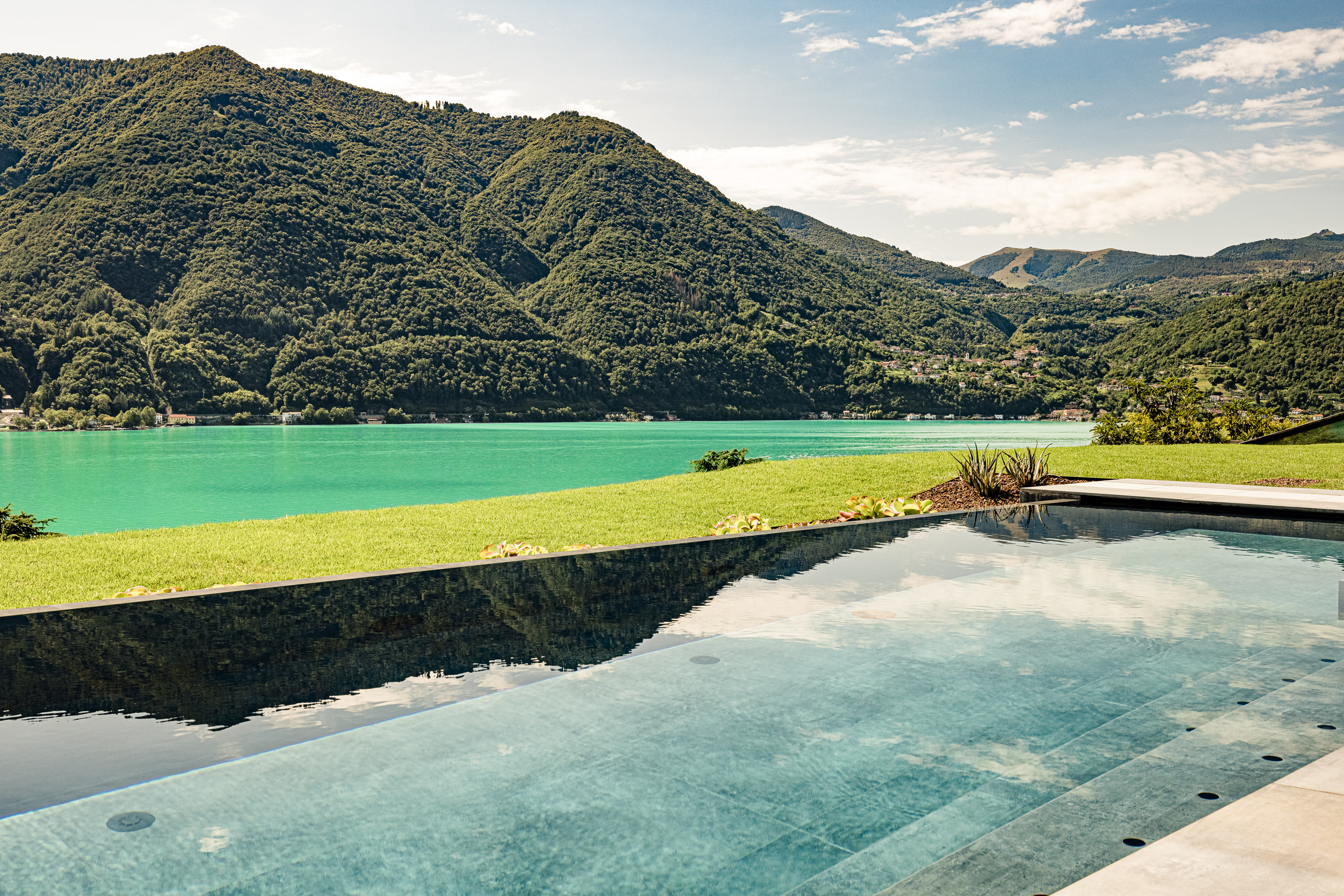 ARIA Retreat and SPA 58/65