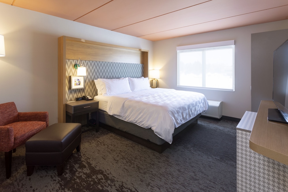 Holiday Inn Marquette 16/63