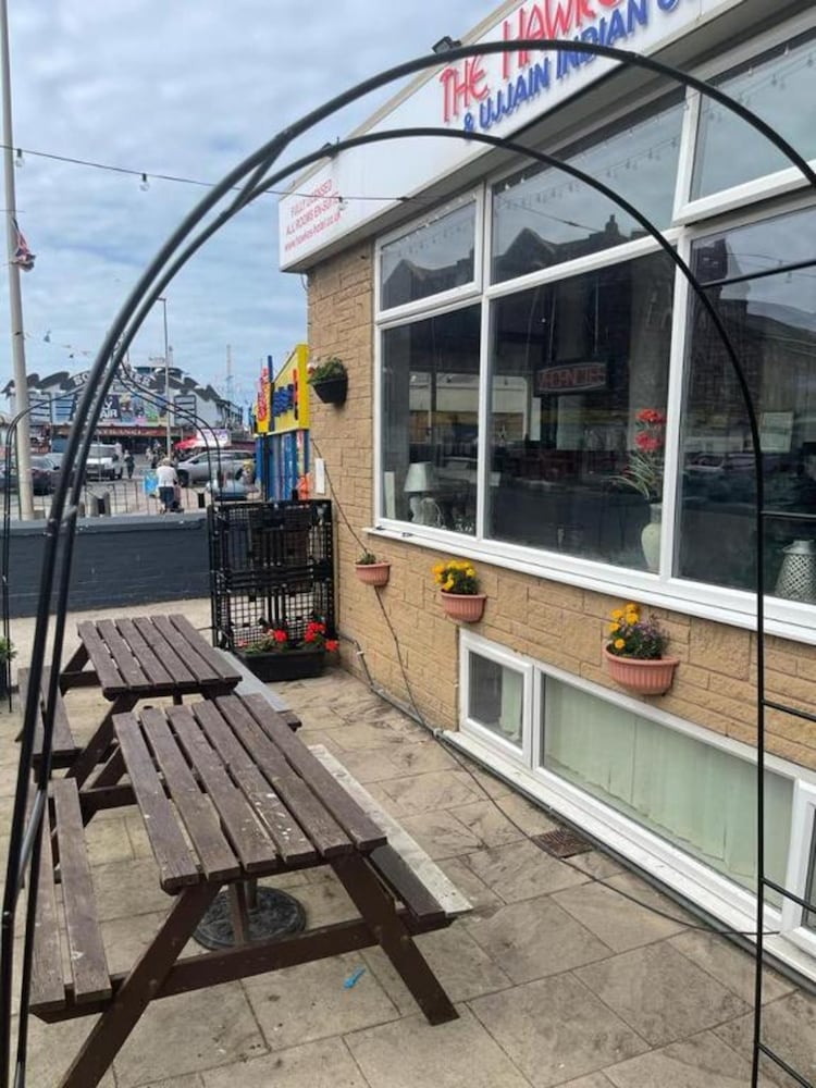 The Hawkes Hotel 48/56