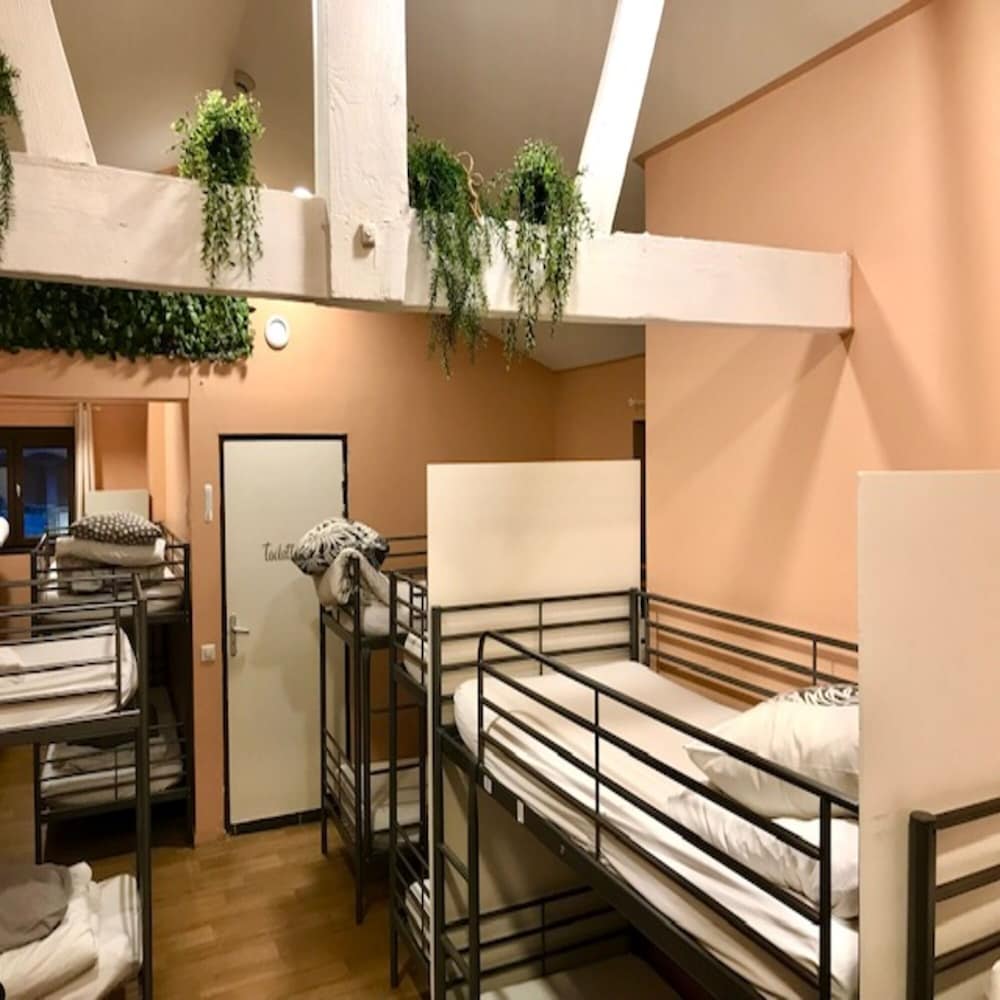 Trendy Hostel 27/35