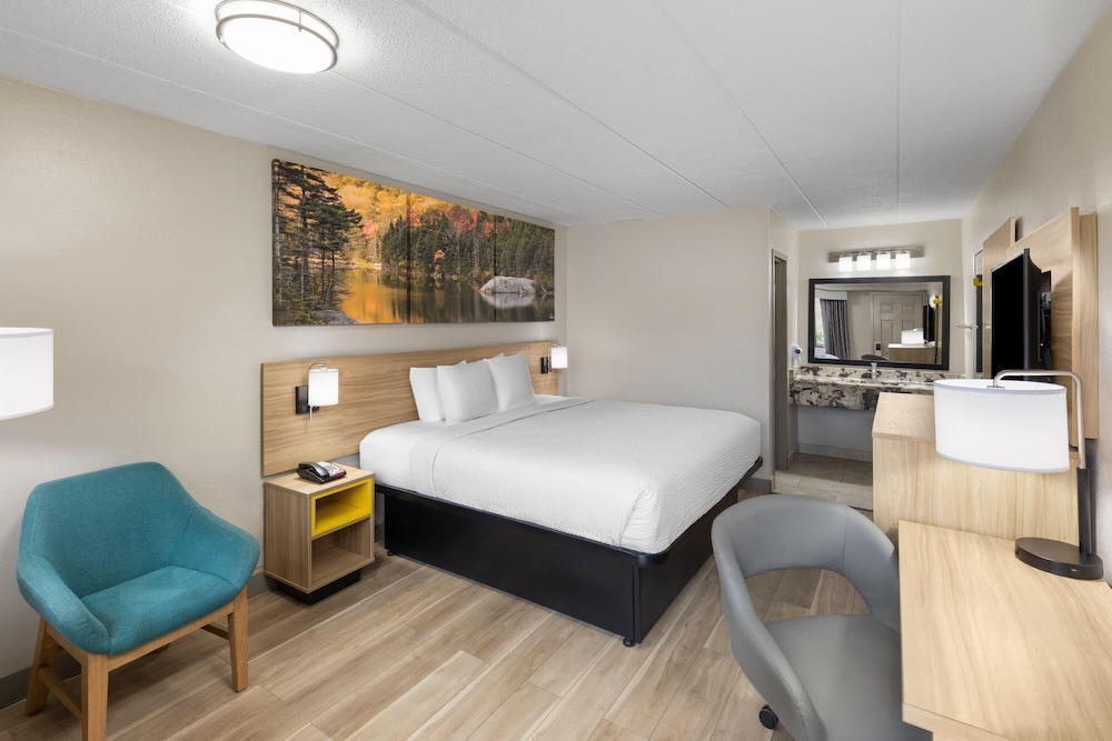 Days Inn by Wyndham Charleston WV 16/33