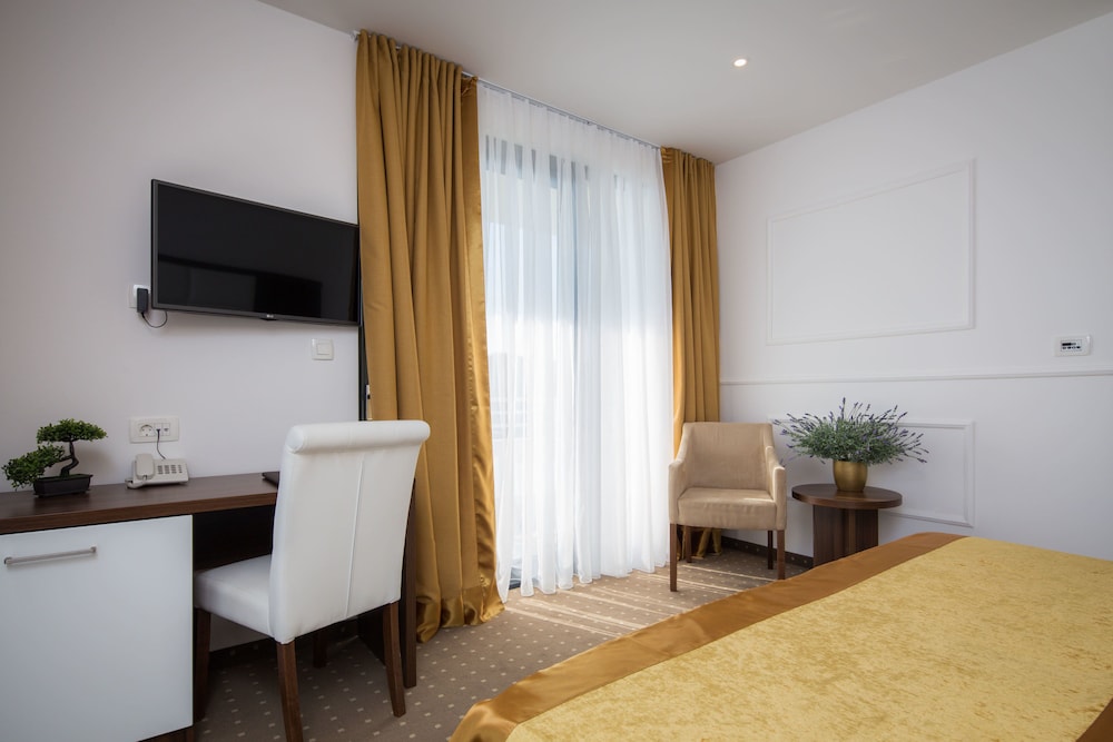 Hotel Perla 28/50