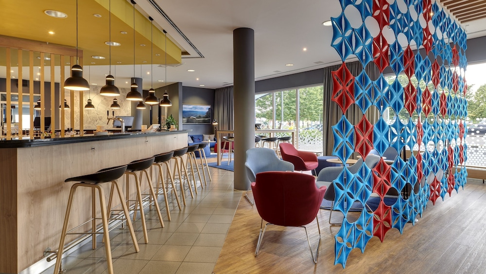 HOLIDAY INN EXPRESS COLOGNE MUELHEIM 9/45