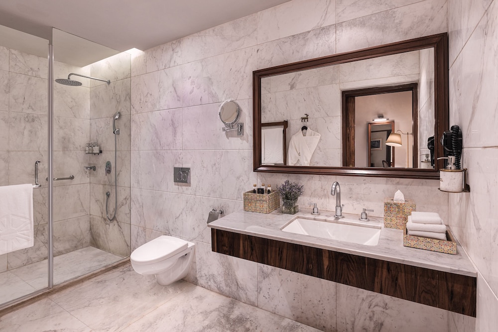 Luxury Suite River Facing