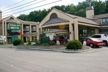 Norma Dan Motel 6/28