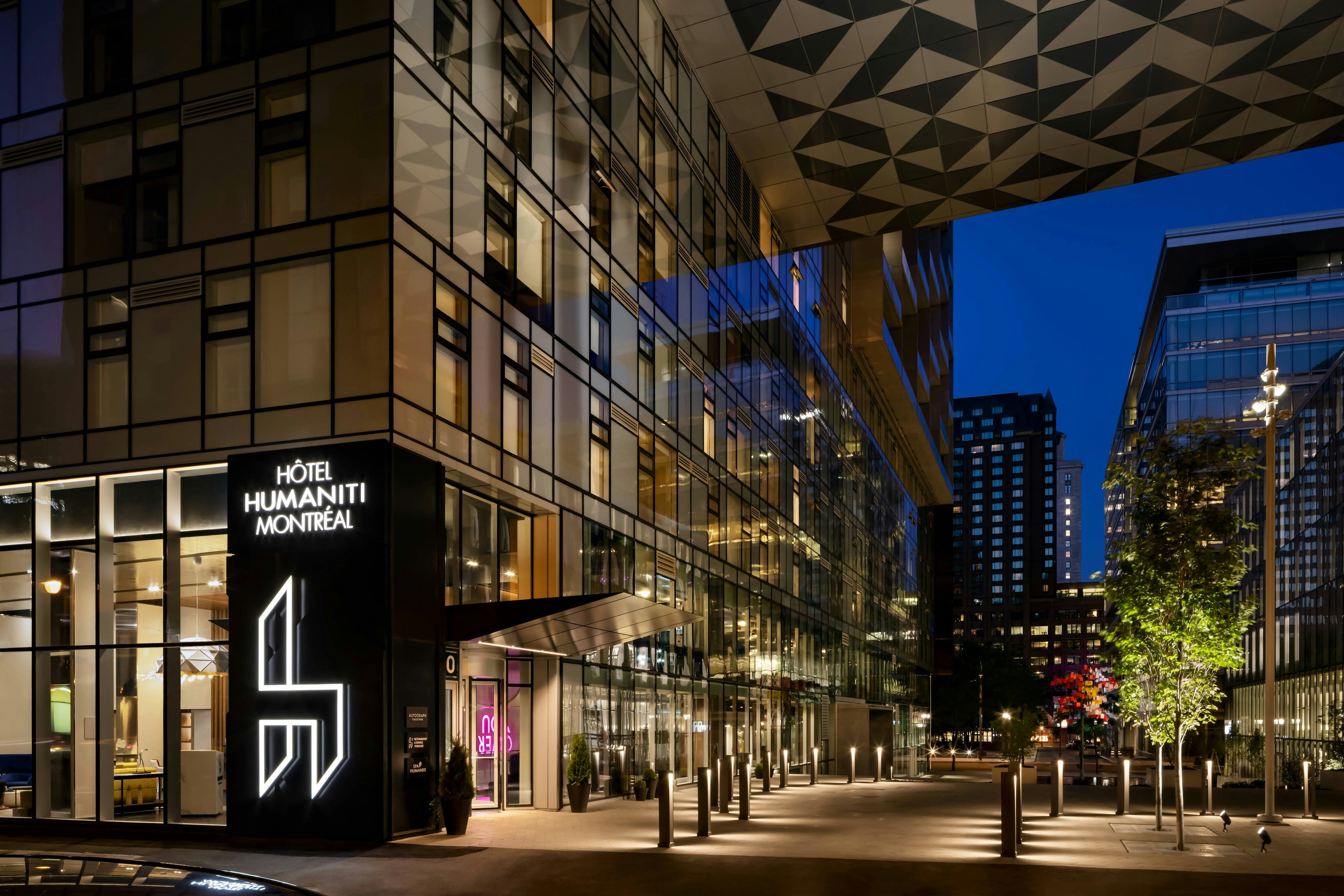 Humaniti Hotel Montreal, Autograph Collection 30/32