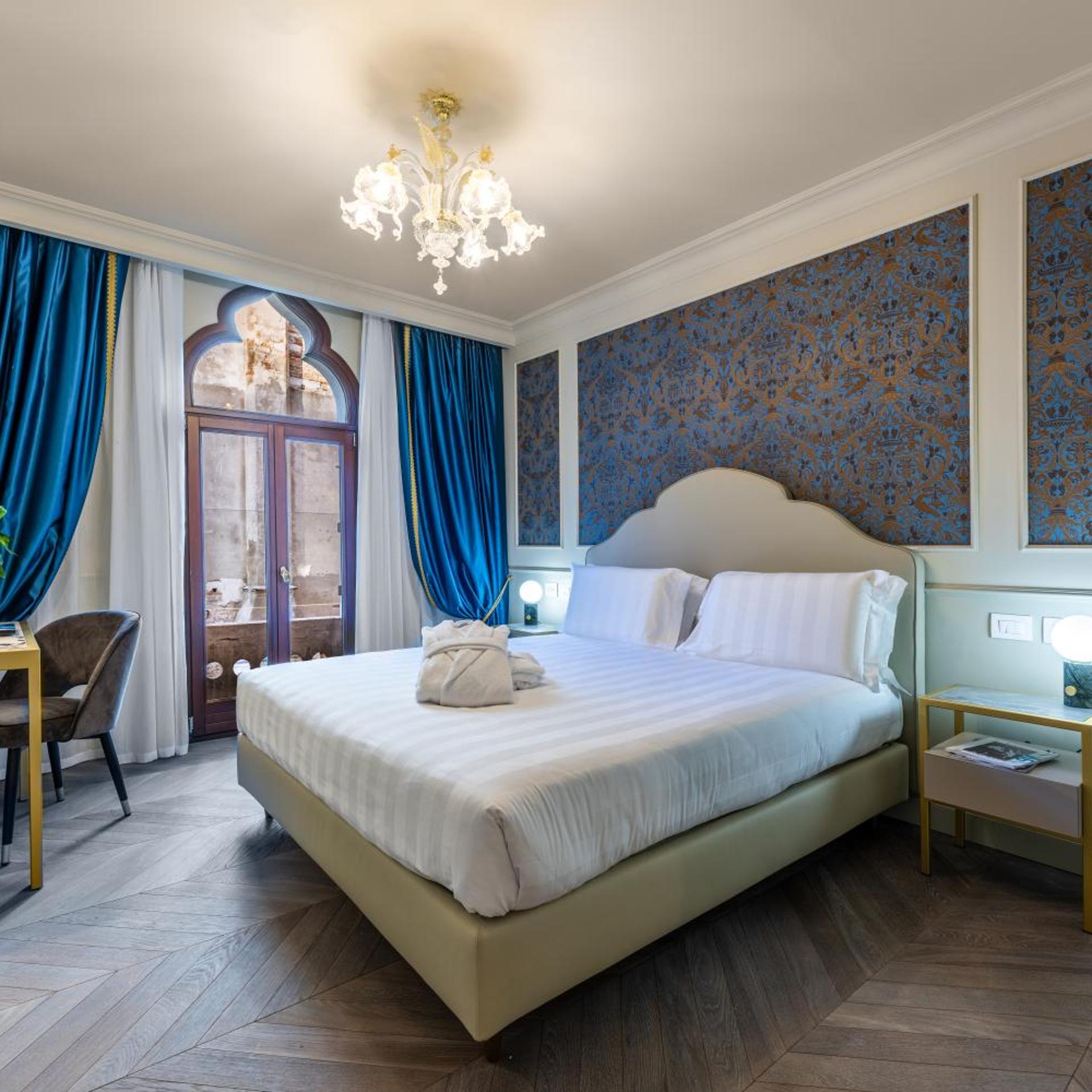 غرفة ديلوكس بسرير مزدوج بإطلالة على القناة، Hotel Palazzina Sardi 2/10