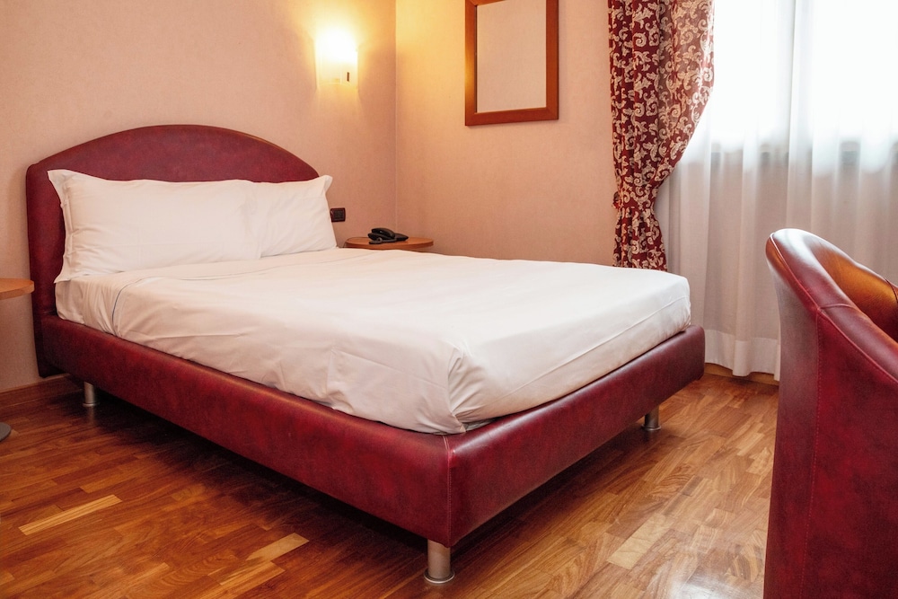 Sirio Hotel 7/50