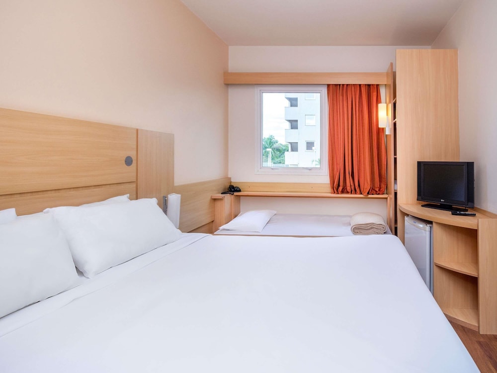 Ibis Campo Grande 8/45