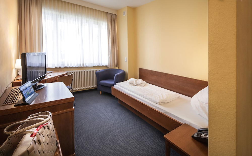 Standard Single Room with single bed