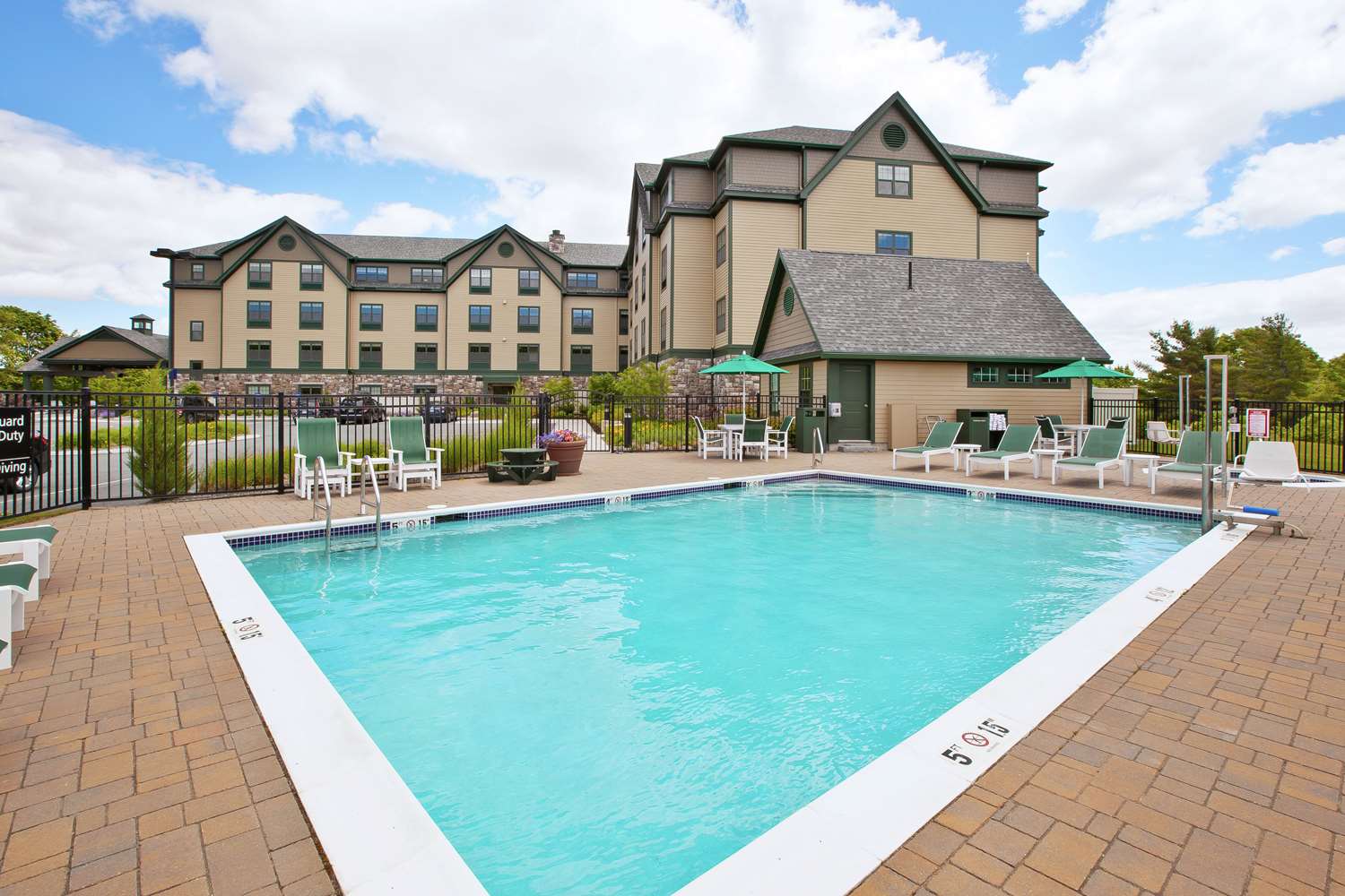 Hampton Inn Bar Harbor 66/68