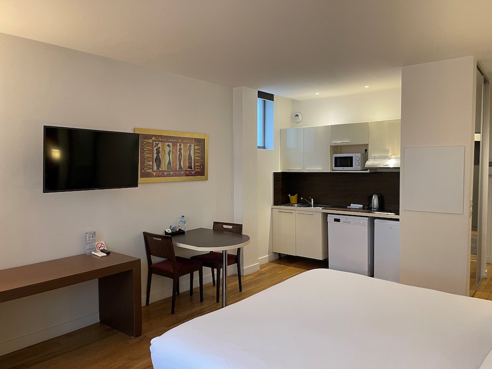 RESIDHOTEL IMPERIAL RENNEQUIN 21/29