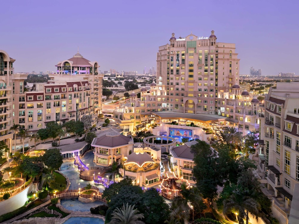 Swissotel Al Murooj Dubai 8/82
