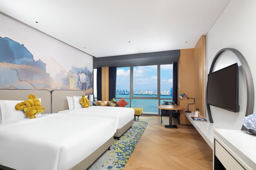 Social, Lake, Twin Beds