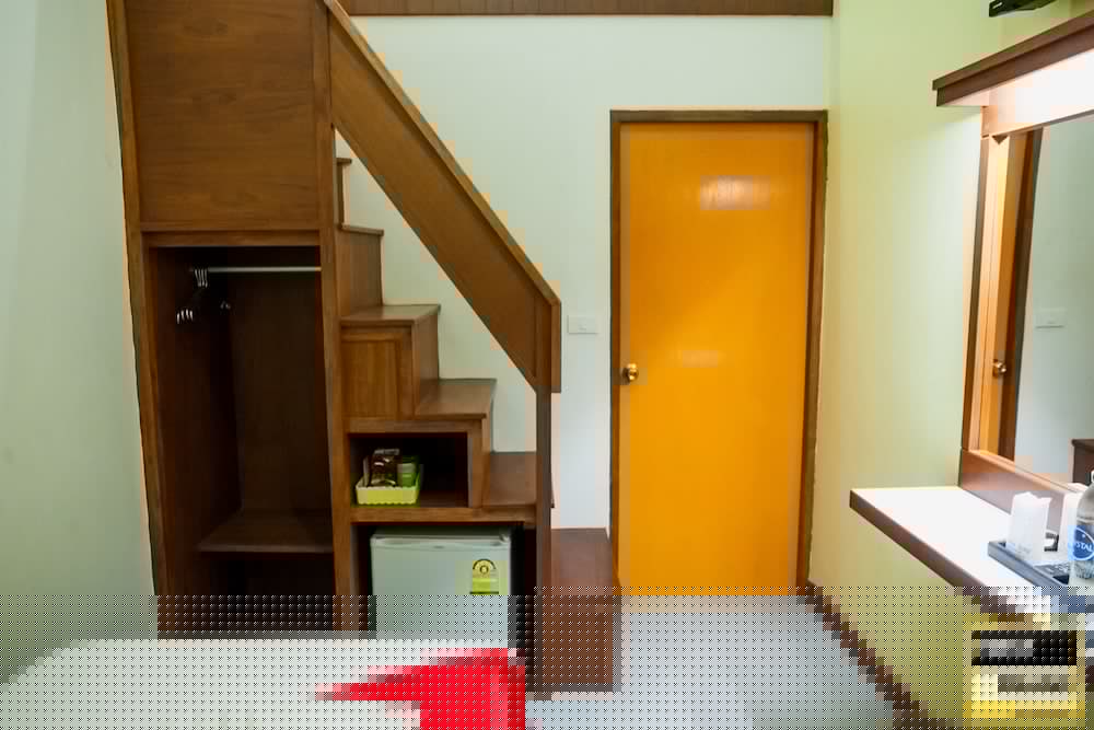 First & Frang Hotel 25/70