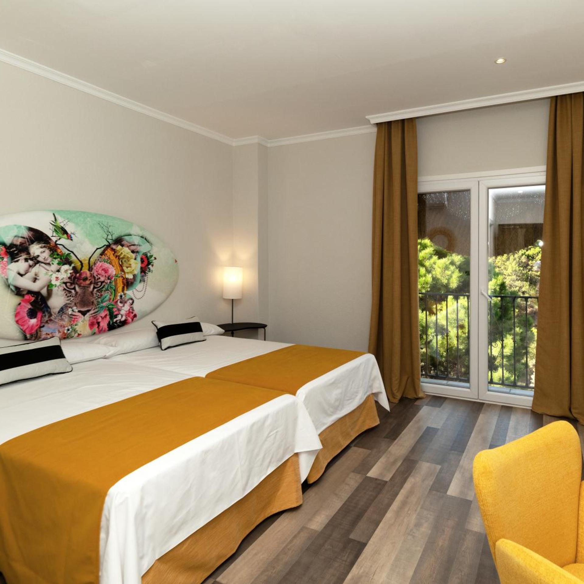 Room, Double Bed